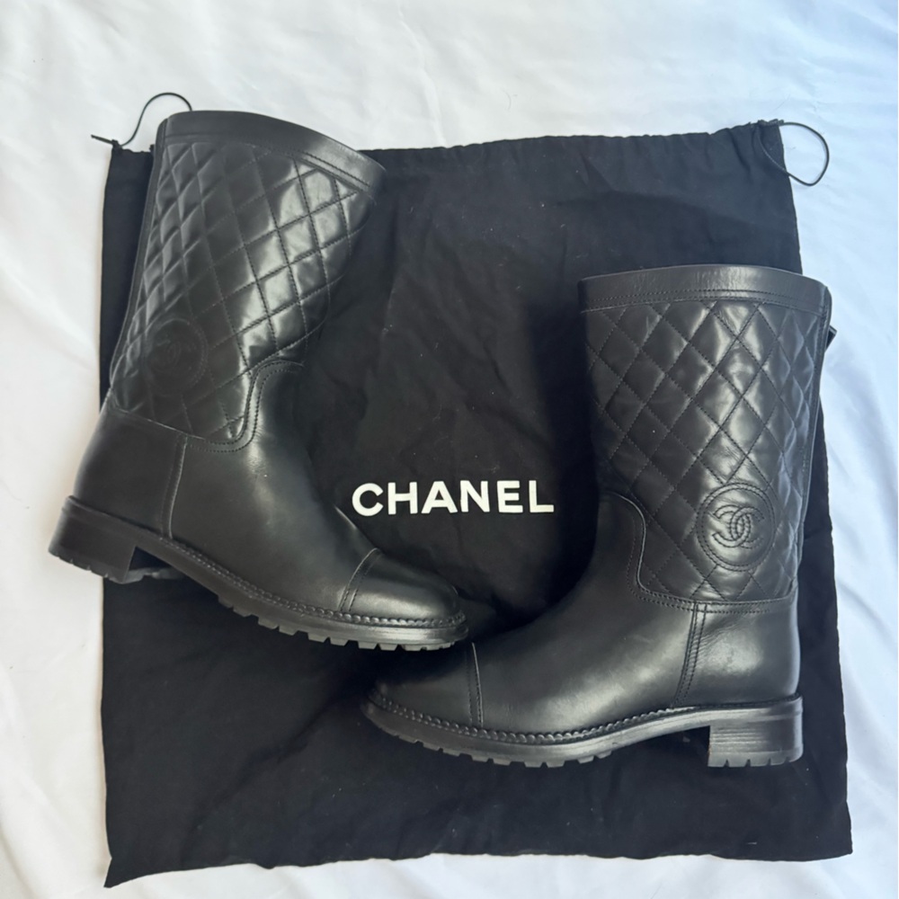 Chanel 2014 Interlocking CC logo Rain Boots - Picture 8 of 10